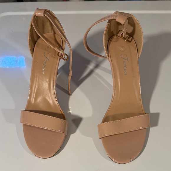 Forever 21 Shoes - Forever Beige short Heeled sandals size 6
